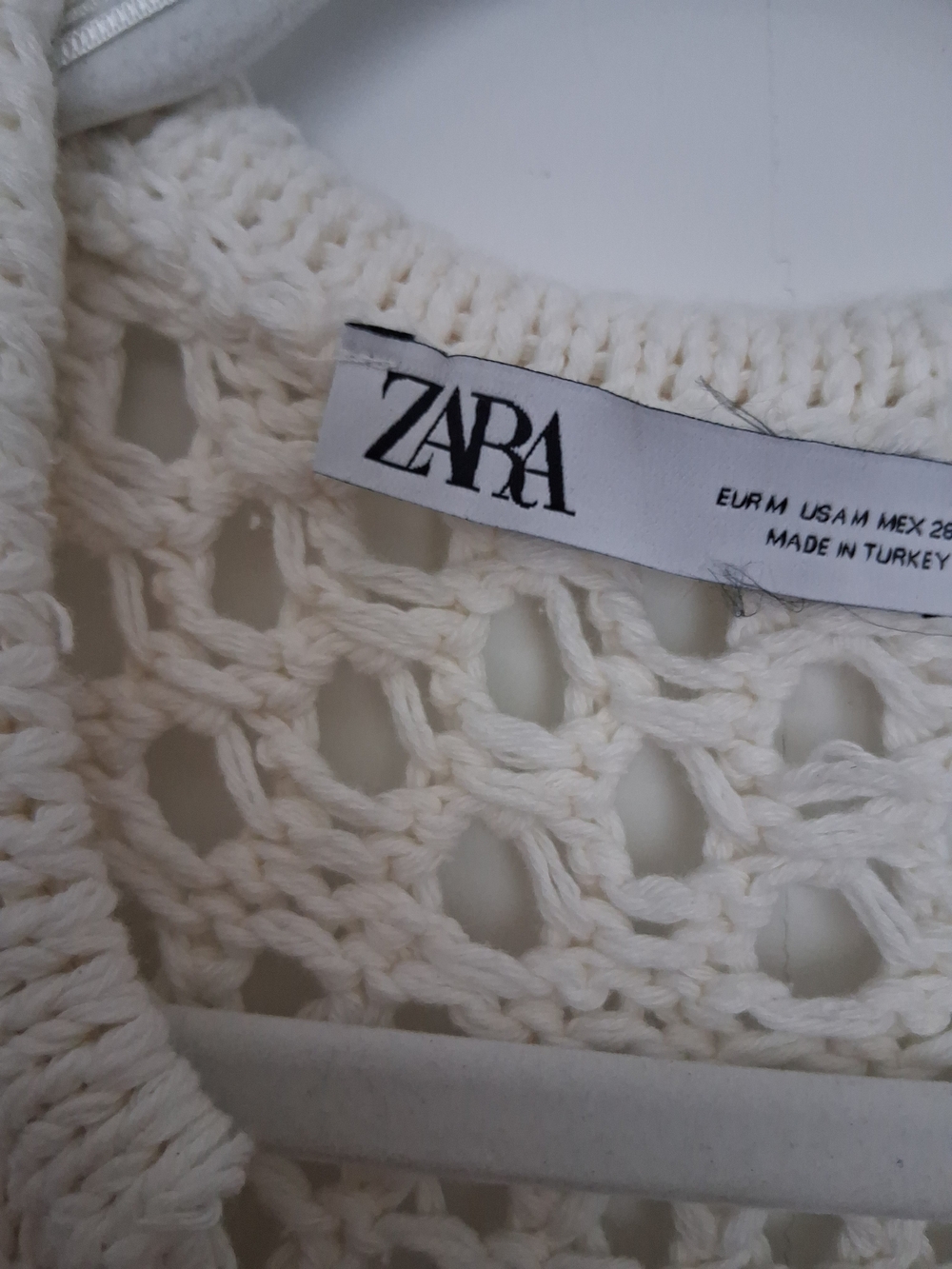 Zara Ivory Open-Knit V-Neck Sweater with Fringe - Picture 2 of 5